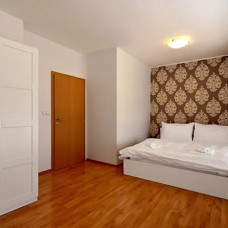 Ambiente Serviced - District Ii Apartment