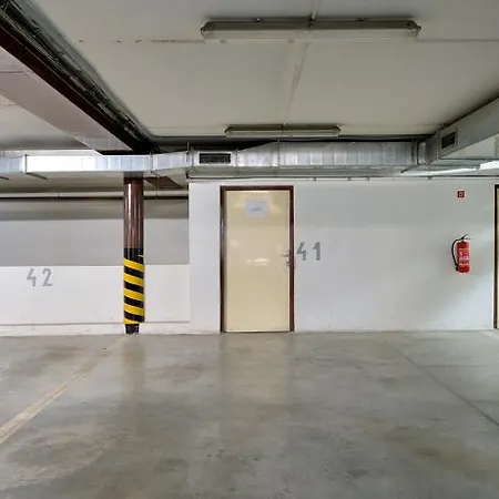 Ambiente Serviced - District Ii Apartment