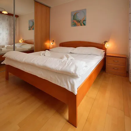 Ambiente Serviced - District Ii Apartment